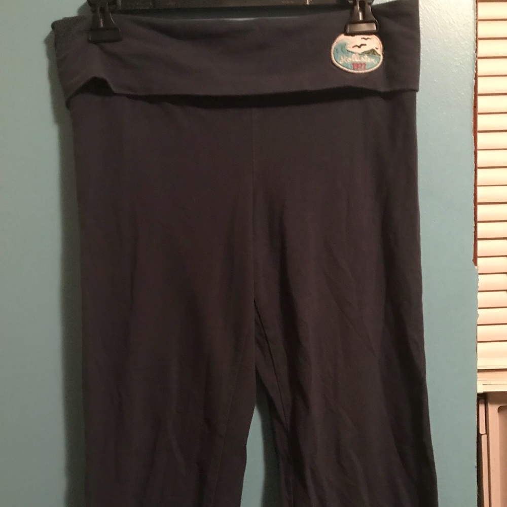 Capris yogas